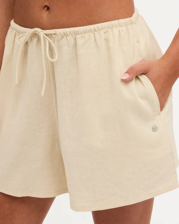 Roxy Lolani Short - Parchment